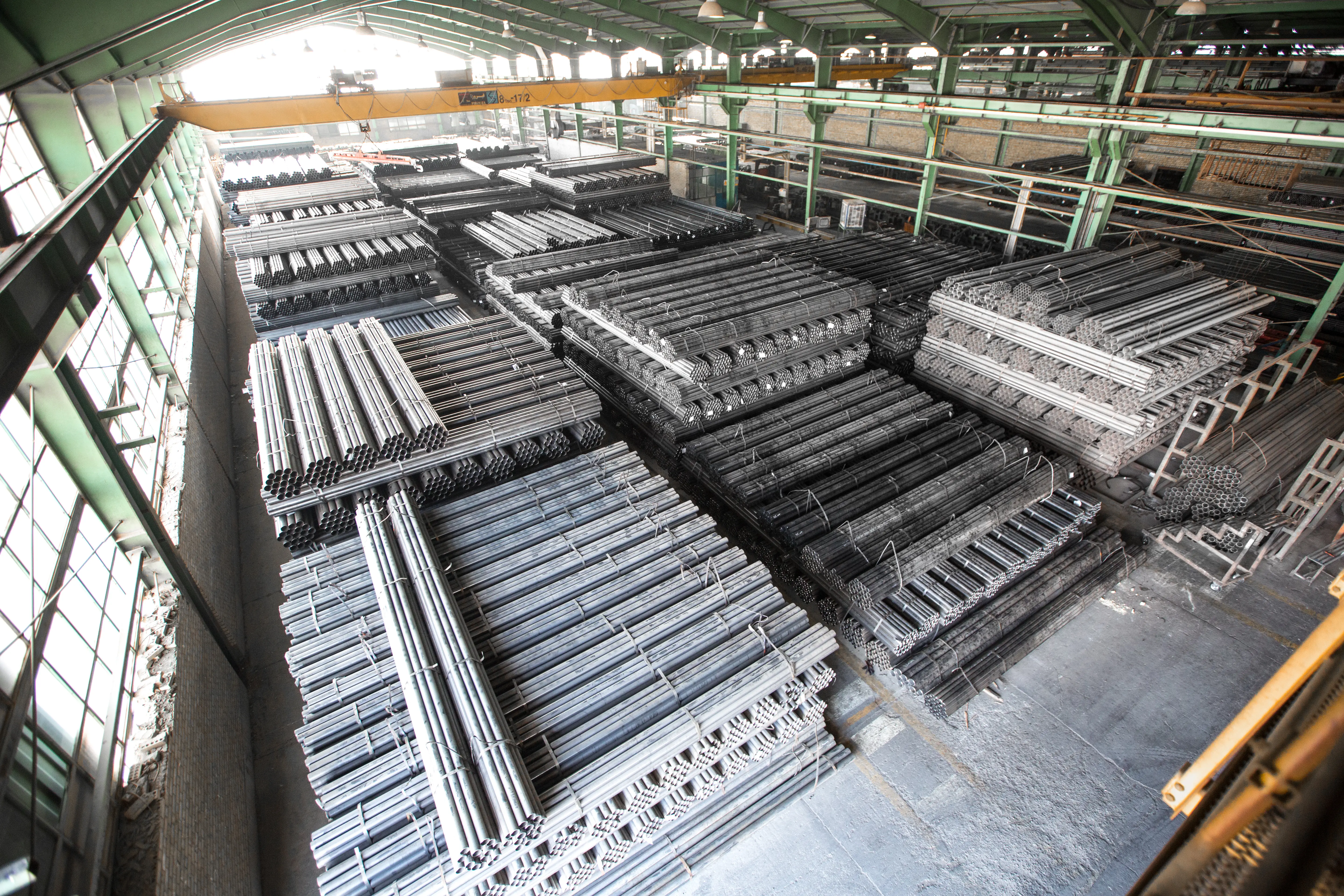 انبار مواد اولیه